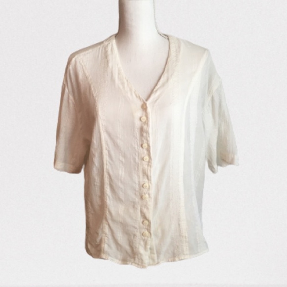 Top white textured cotton, button front size L